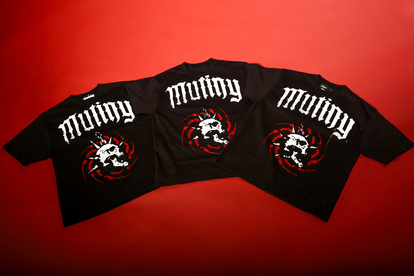 Mutiny Skull - Distressed Boxy Fit Tee